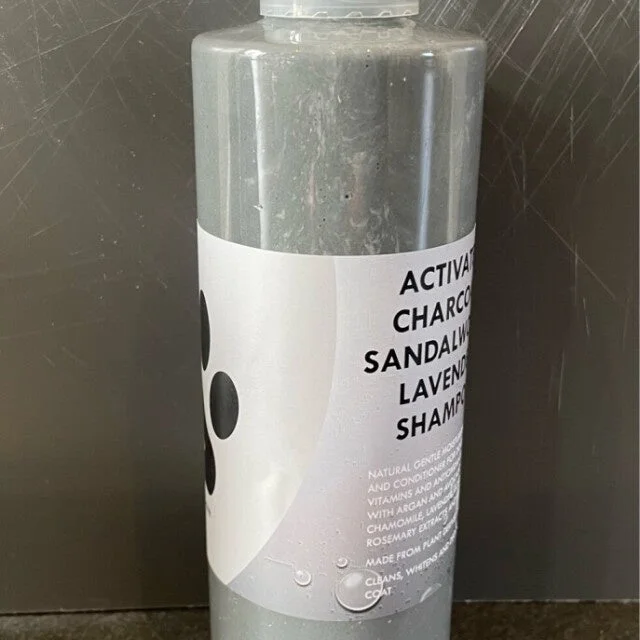 Activated charcoal, Sandalwood, Lavender Dog Shampoo